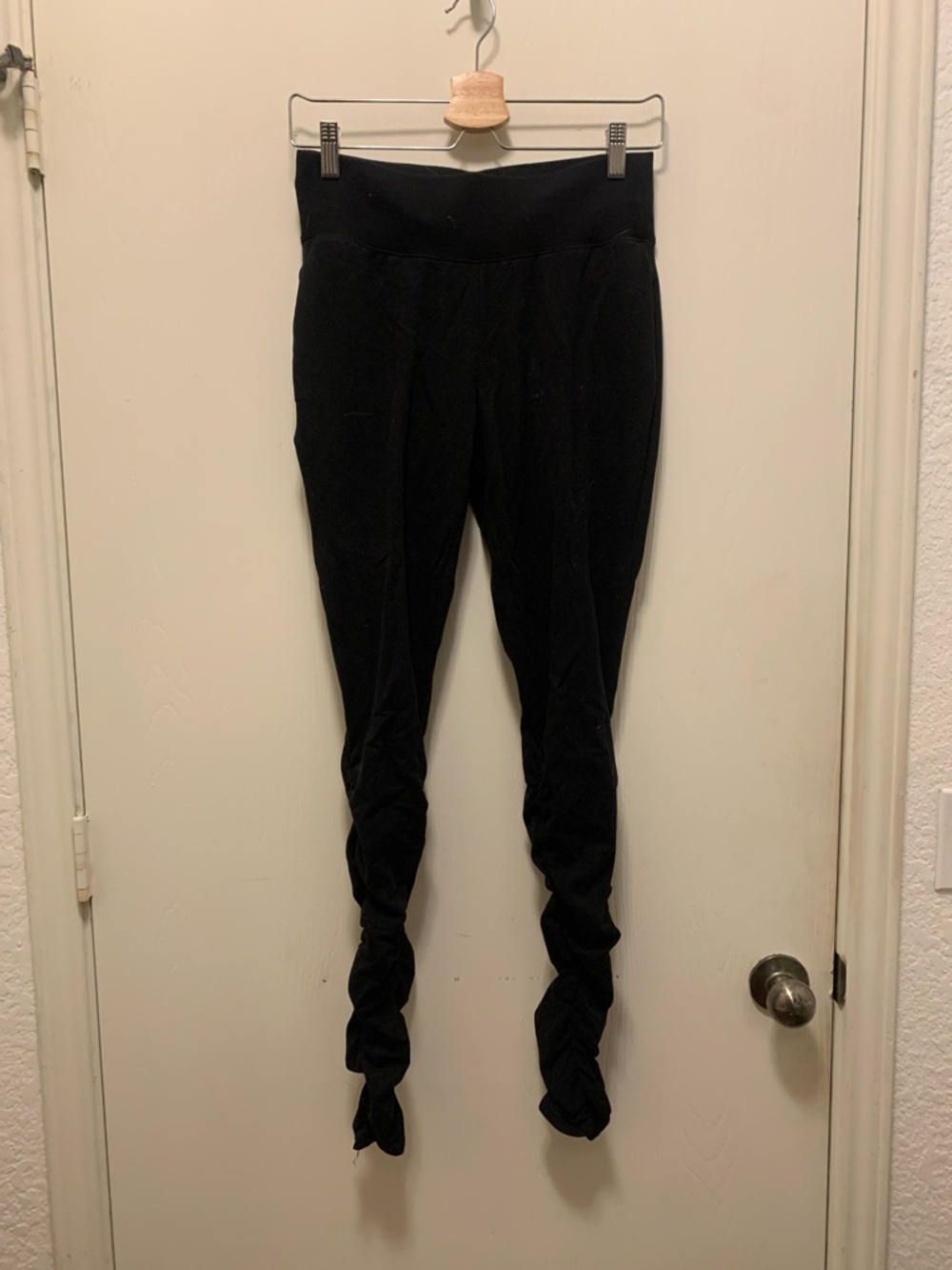 ALO Yoga Black Ruched Leggings